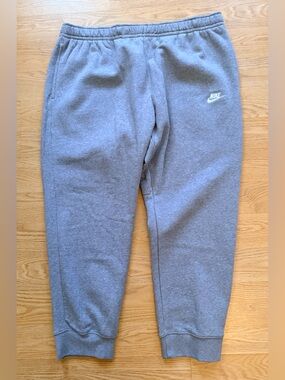 NWT Nike Club Fleece Joggers 4XL Gray Standard Fit Tapered Sweatpants BV2671
